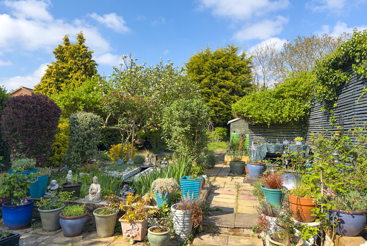 Detached four bedroom detached house Cowley Oxford OX4