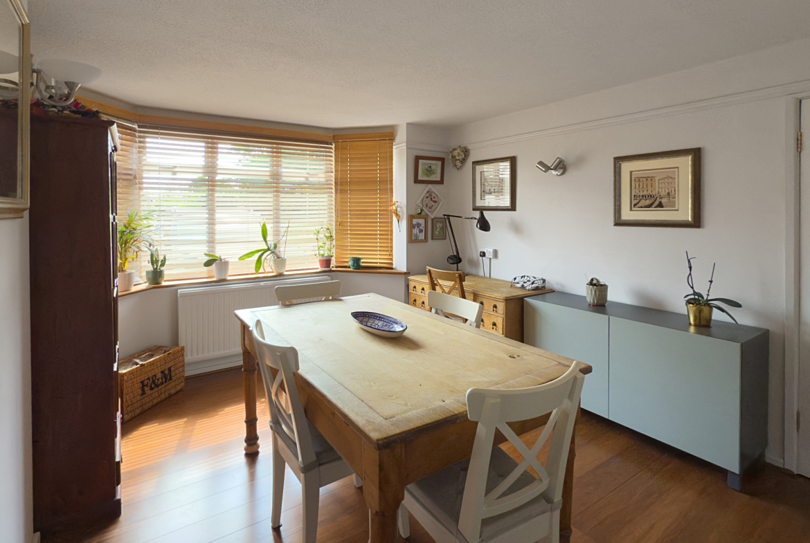 Detached four bedroom detached house Cowley Oxford OX4