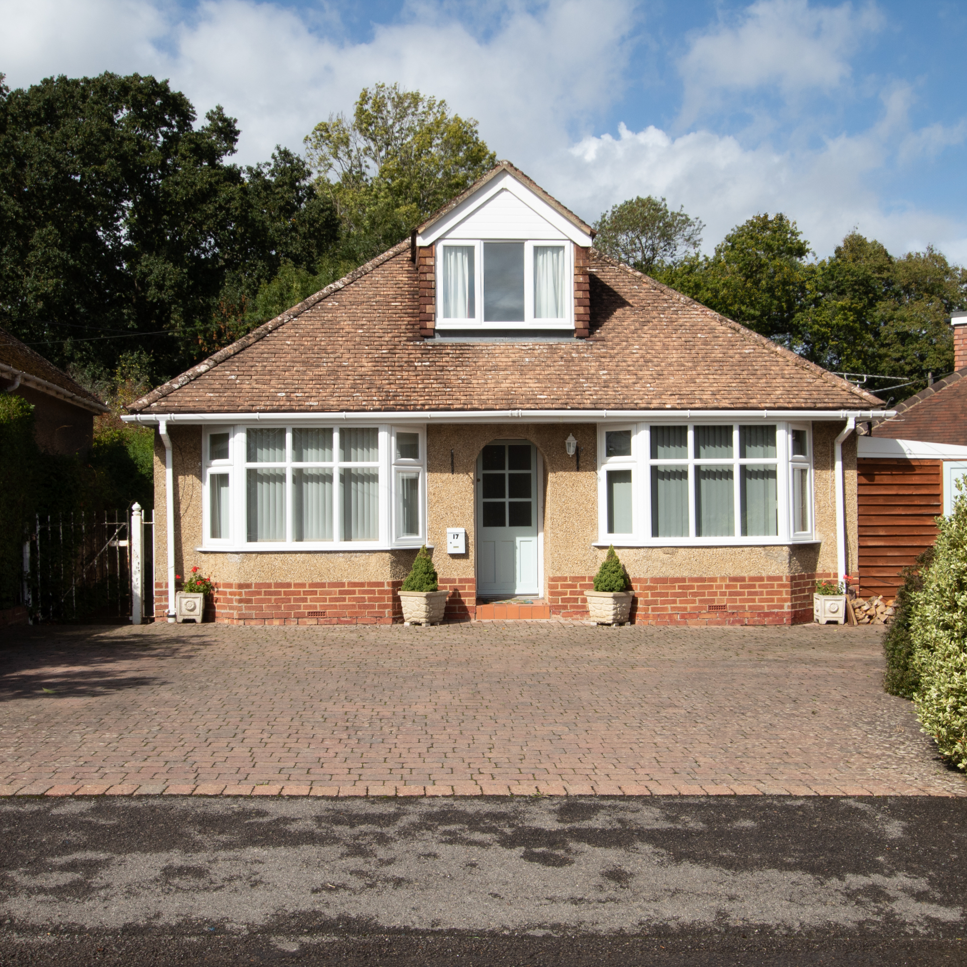 Front of 17 Sugworth Cresent Radley OX14 2JR